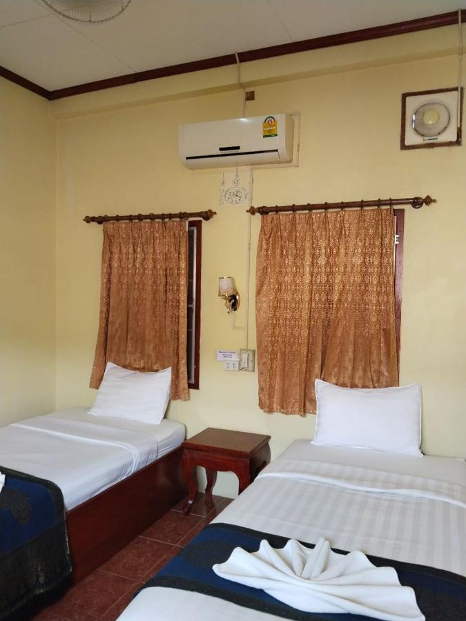 Thipphaphone Guesthouse Pakbeng Exterior photo